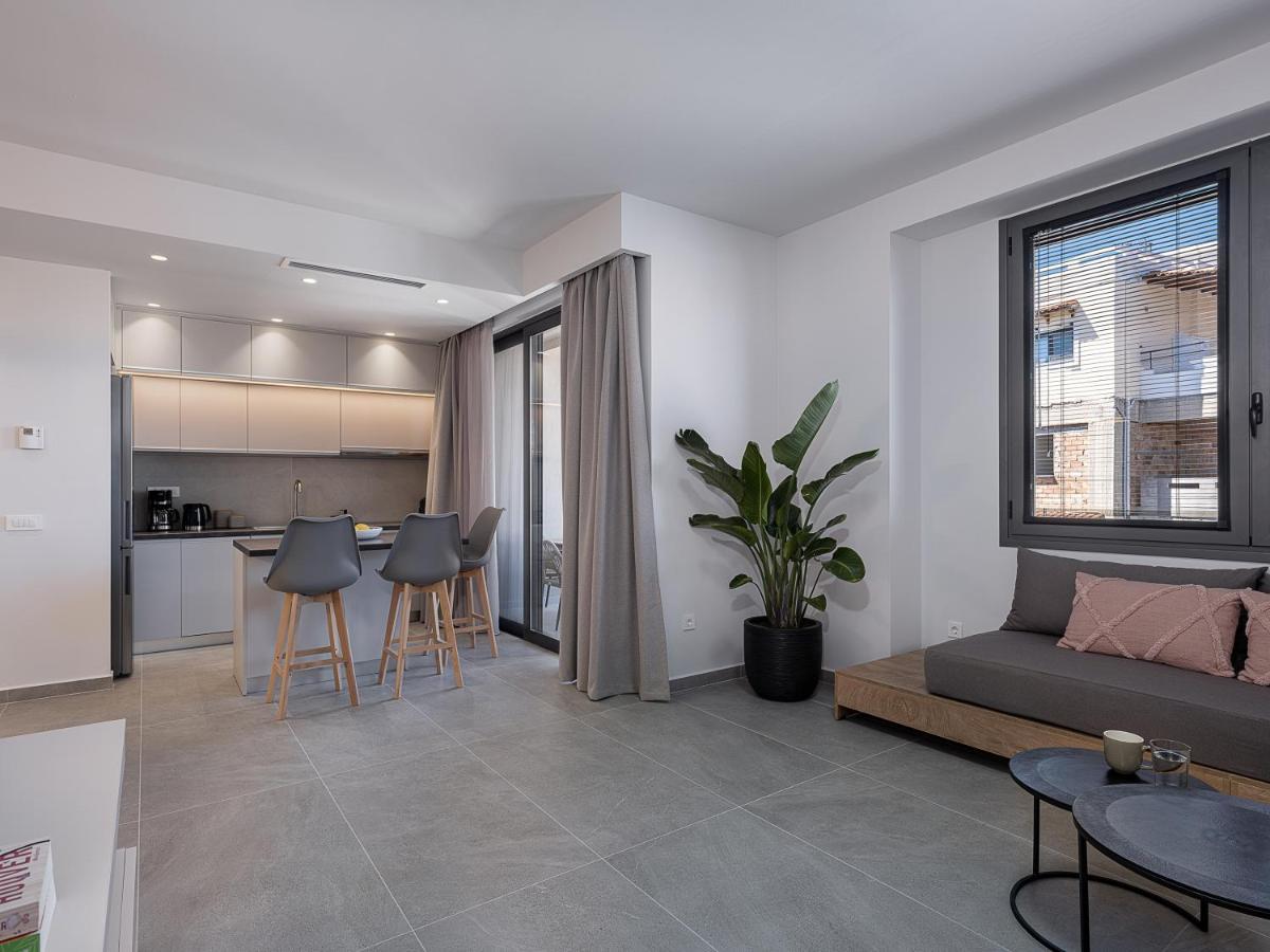 Casa D'Irene Apts Chrissi Akti Chania Exterior foto